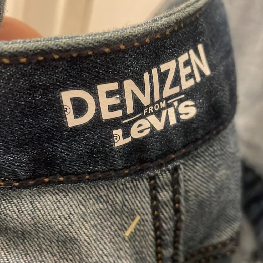 Levi’s shortalls in medium dark wash 1990’s style coverall s Medium